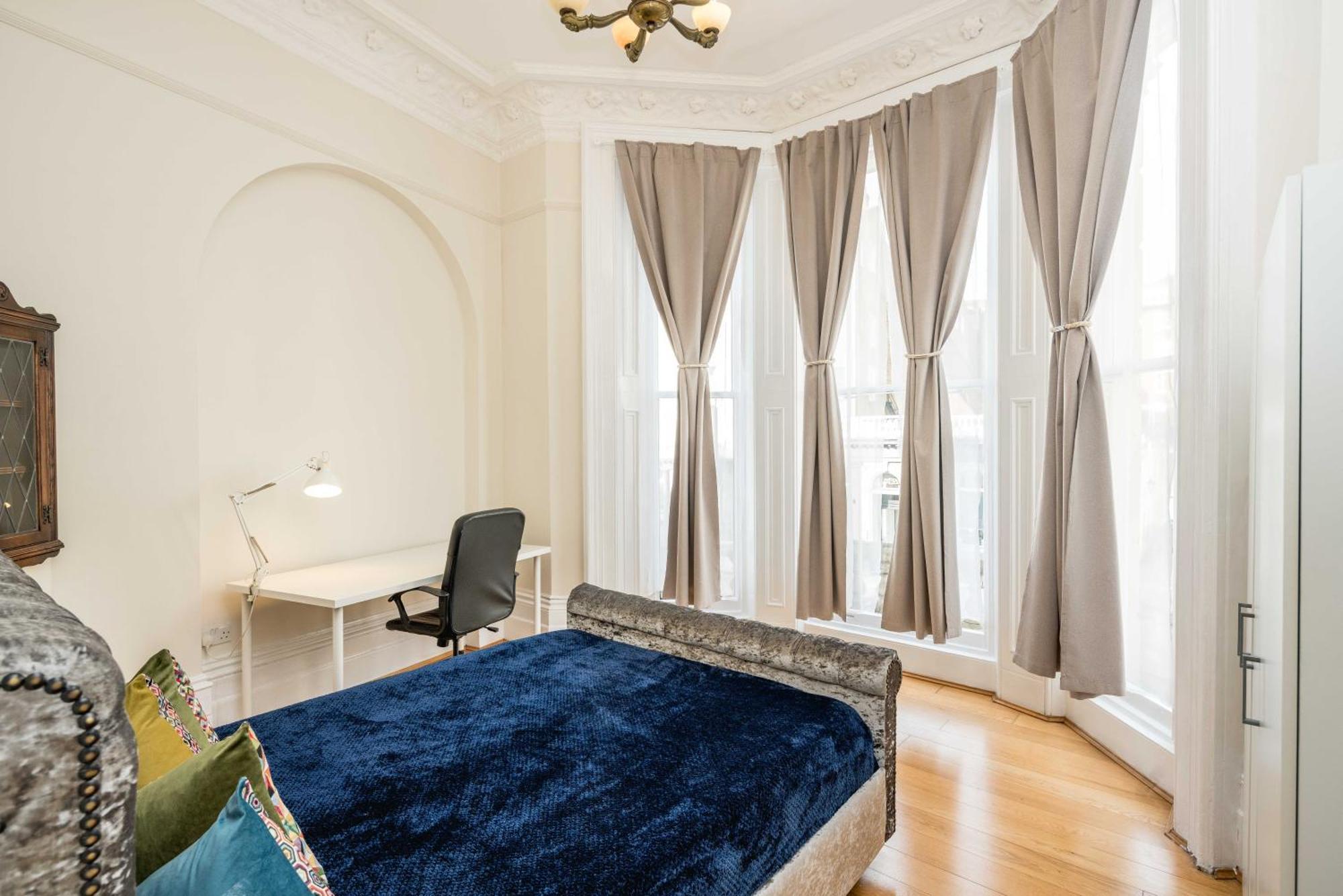 Ferienwohnung Four Beds By The Station London Exterior foto